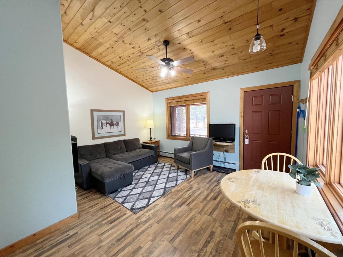وودلاند بارك Cabin A Suite Bed And Breakfast المظهر الخارجي الصورة