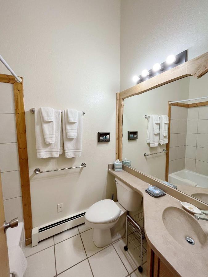 وودلاند بارك Cabin A Suite Bed And Breakfast المظهر الخارجي الصورة